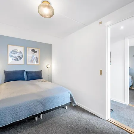 Centrally Located In Sondervig, Renovated In 2025, Сasa de vacaciones Ringkøbing